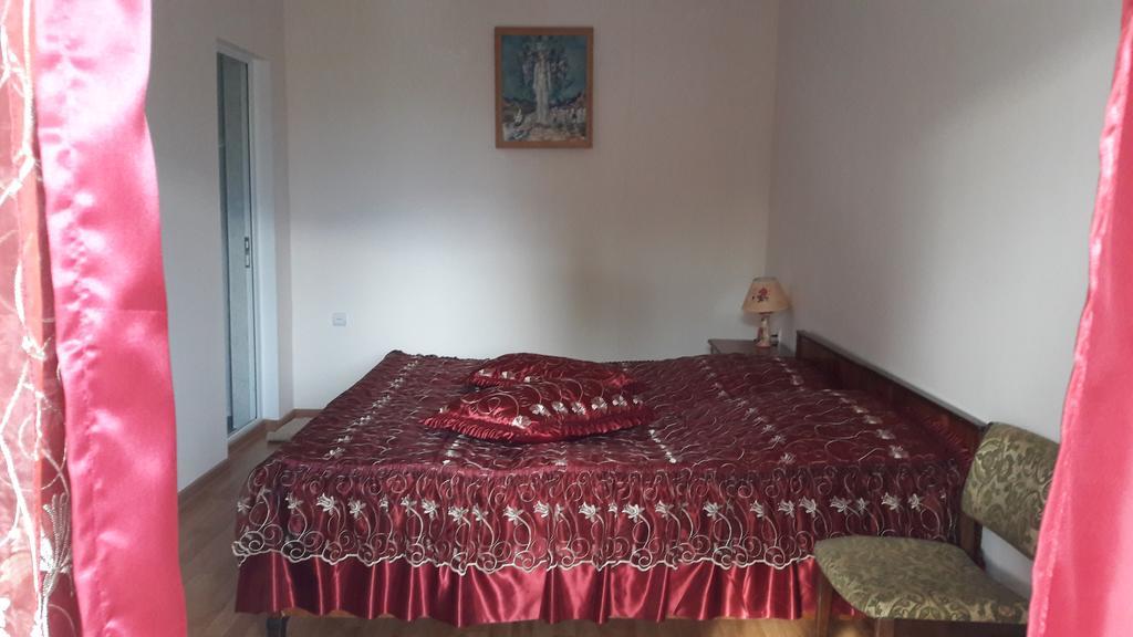 Гостевой дом Mary Ахпат Экстерьер фото